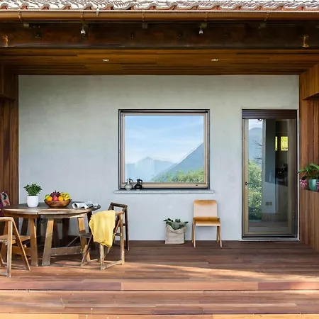 Luxury Nature Retreat Planchette 4 - Happy *